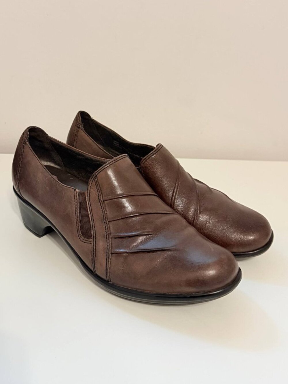 Clarks - Partridge Brown Leather Pleated Loafers Block Heel - Women's 7.5W
